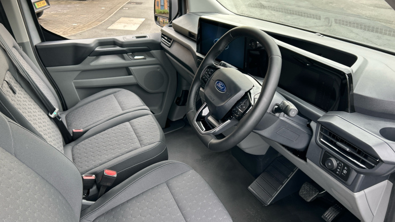 Ford Transit Custom E-320 L1 Rwd 100kW 65kWh H1 Van Limited Auto